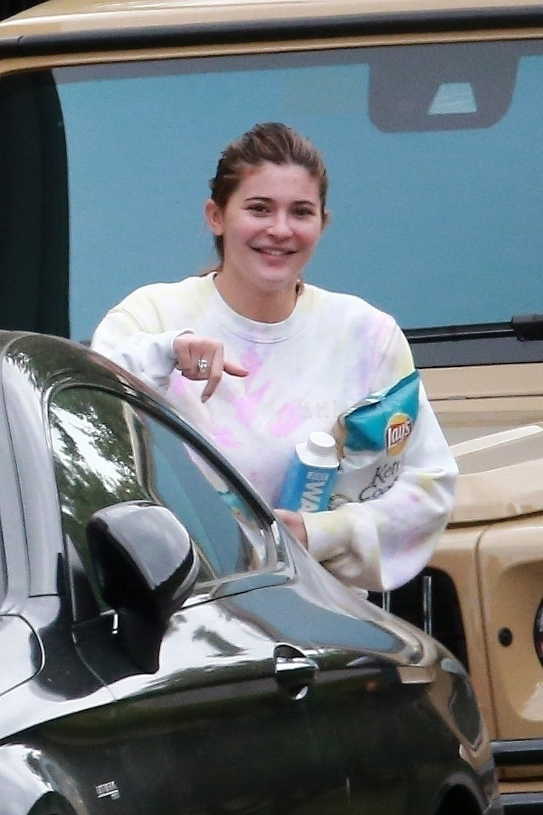 Dhe ja Kylie dje, përpara se të hipi në makinën e saj