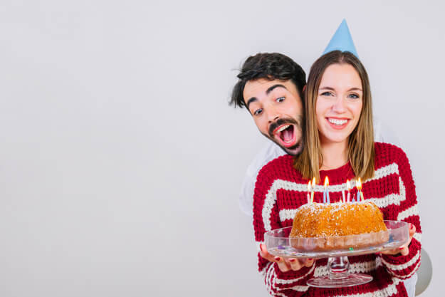 Datlindja e të dashurit. Çfarë dhurate do i bëni?