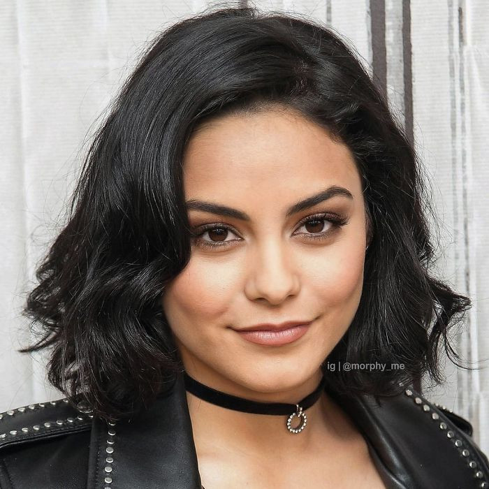 17. Camila Mendes & Vanessa Hudgens