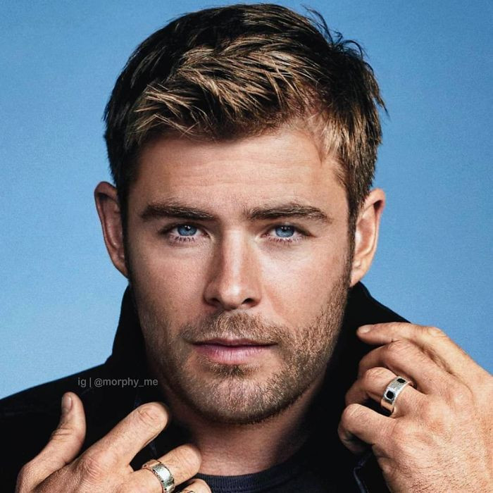 9. Zac Efron & Chris Hemsworth