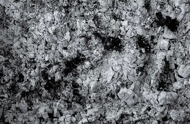 Nëse rrini për 2-4 orë nën një temepaturë 594 gradësh ju mund të ktheheni në hi aq të imët sa asnjë nuk do të jetë në gjendje të gjejë as ADN-në tuaj.