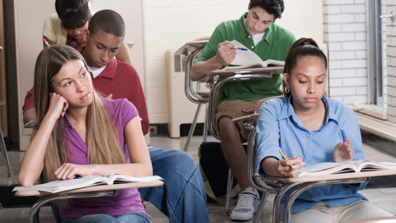 2. Mosvlerësimi i Edukimit: